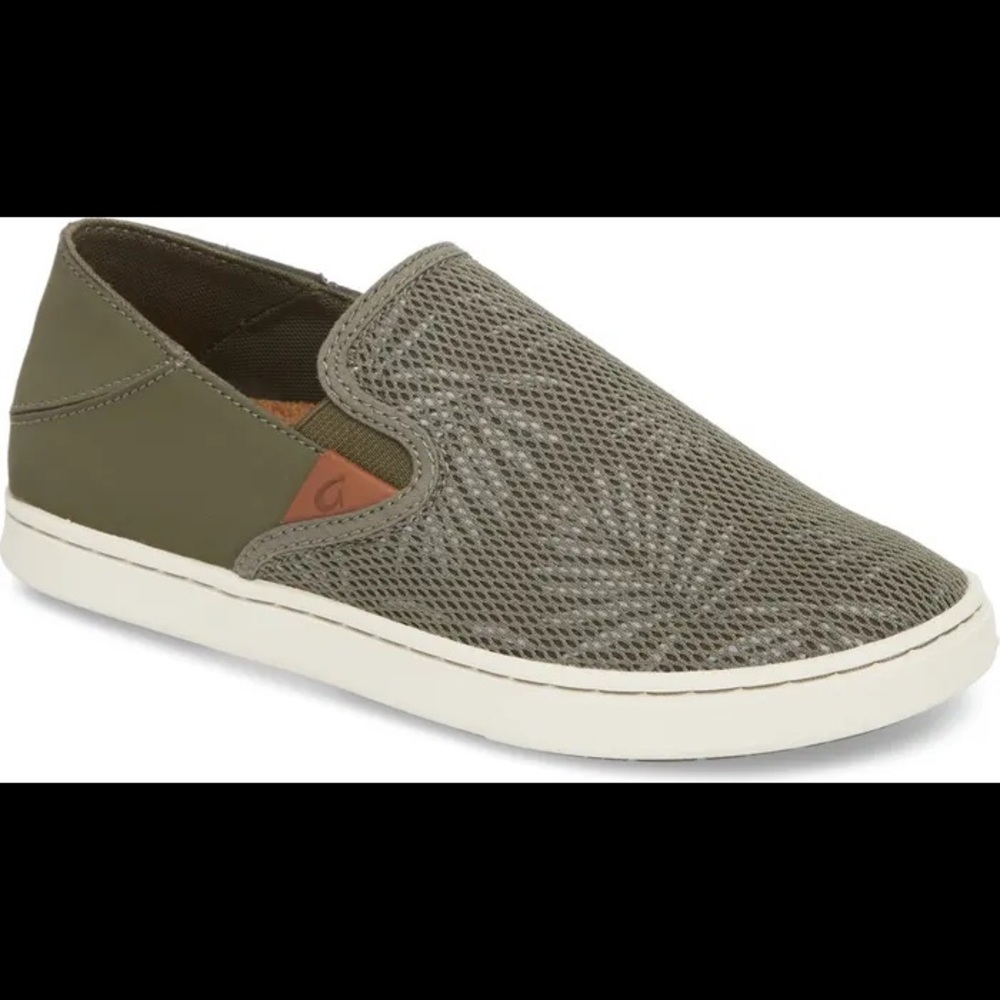 Olukai Pehuea Dusty Olive Palm womens size 6 shoe